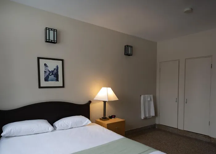 Auberge: Ywca Banff Hotel