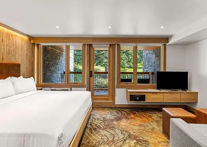 Otter Hotel